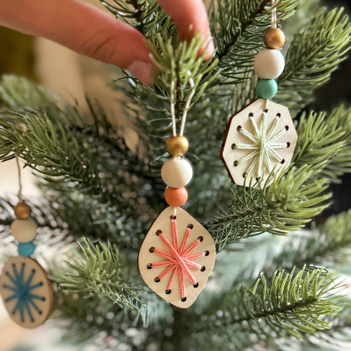 Woven Snowflake Christmas Decoration Kit